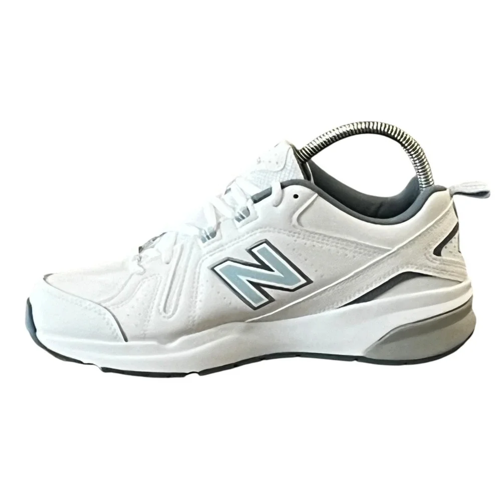 NWOT New Balance 608v5‎ Sneakers Womens 9 WX608WB5